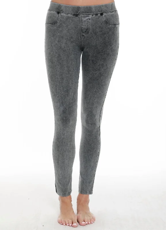 High Rise Jegging In Charcoal