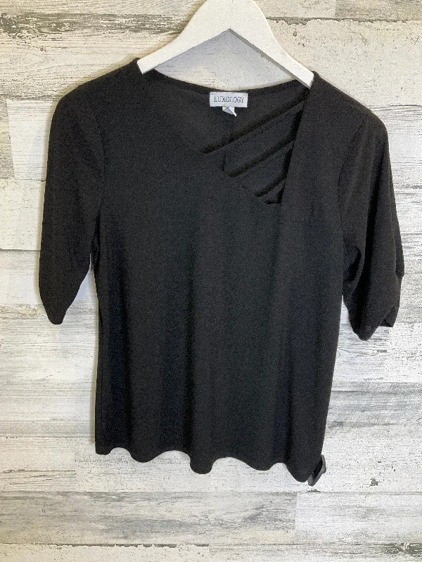 Top Short Sleeve By Luxology In Black, Size: M