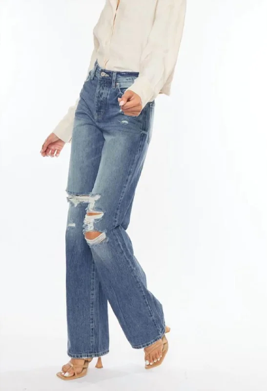 Ultra High Rise 90's Wide Leg In Med Wash