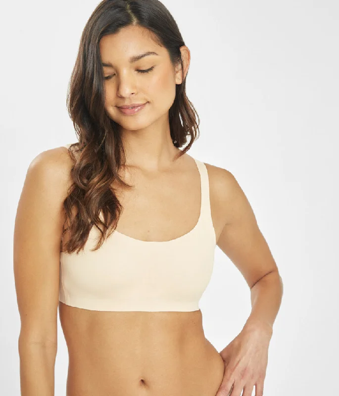 The Sleek Scoop Bralette: Toasted Almond